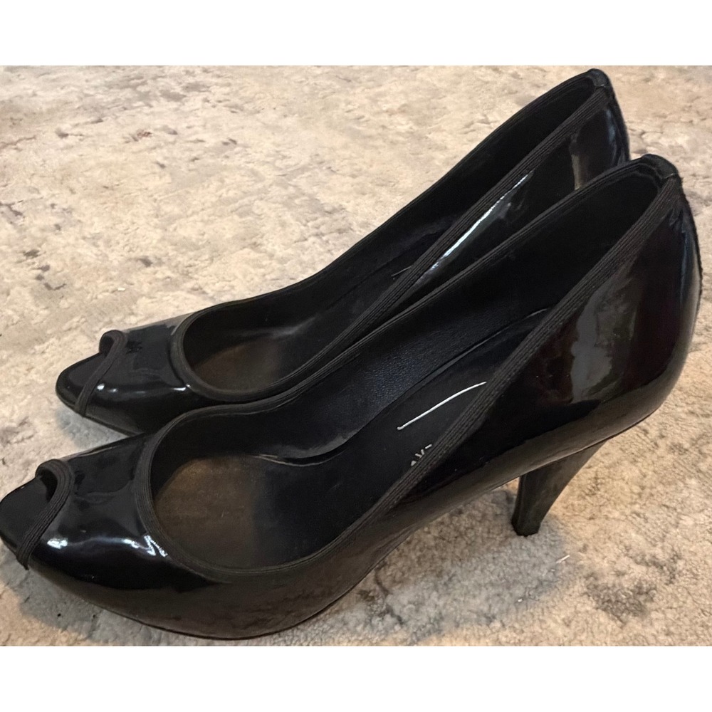 Donald J Pliner Womens Black Patent Leather Peep Toe Pumps Heels Size 9M